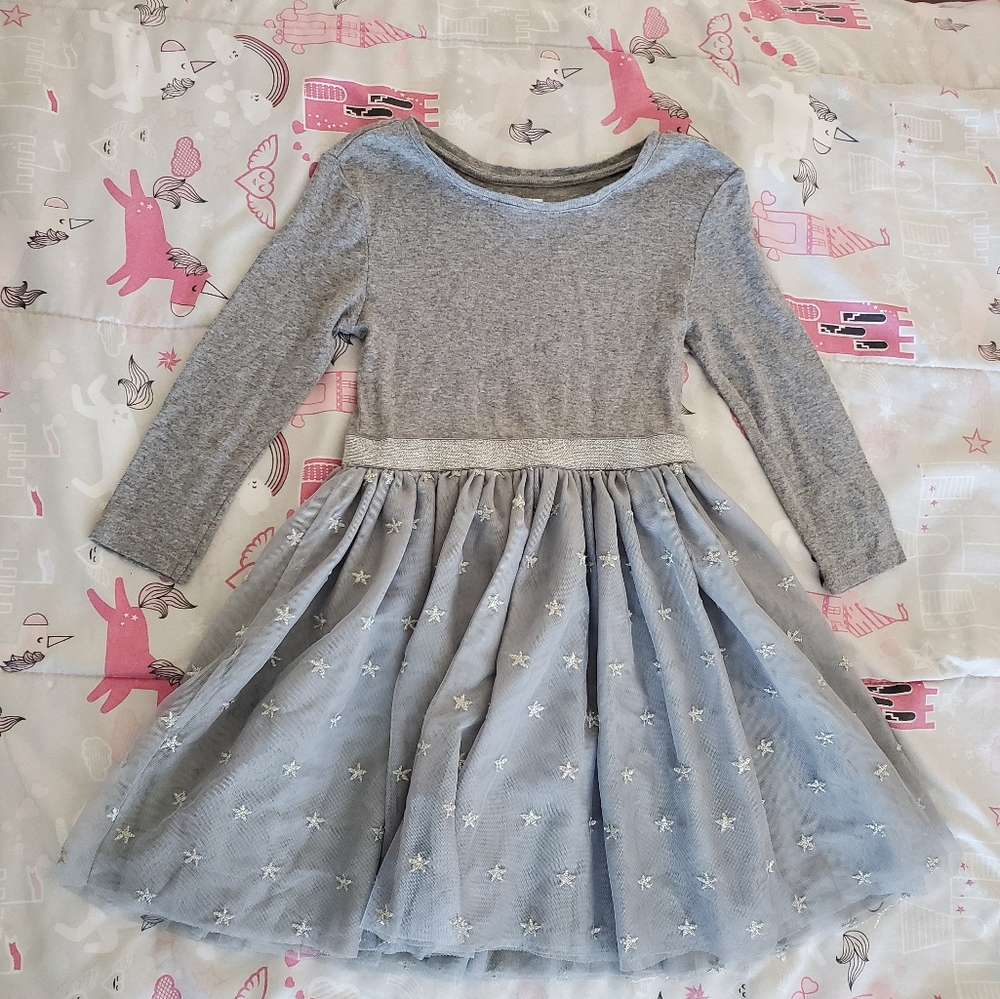 Girl size 6/7 gray and silver dress.